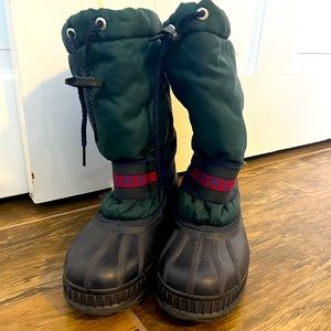Sorel winter boots Boys Size 5.